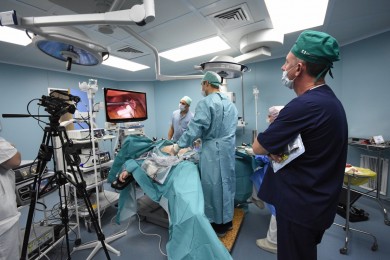 Помогает ли похудеть операция по уменьшению желудка?