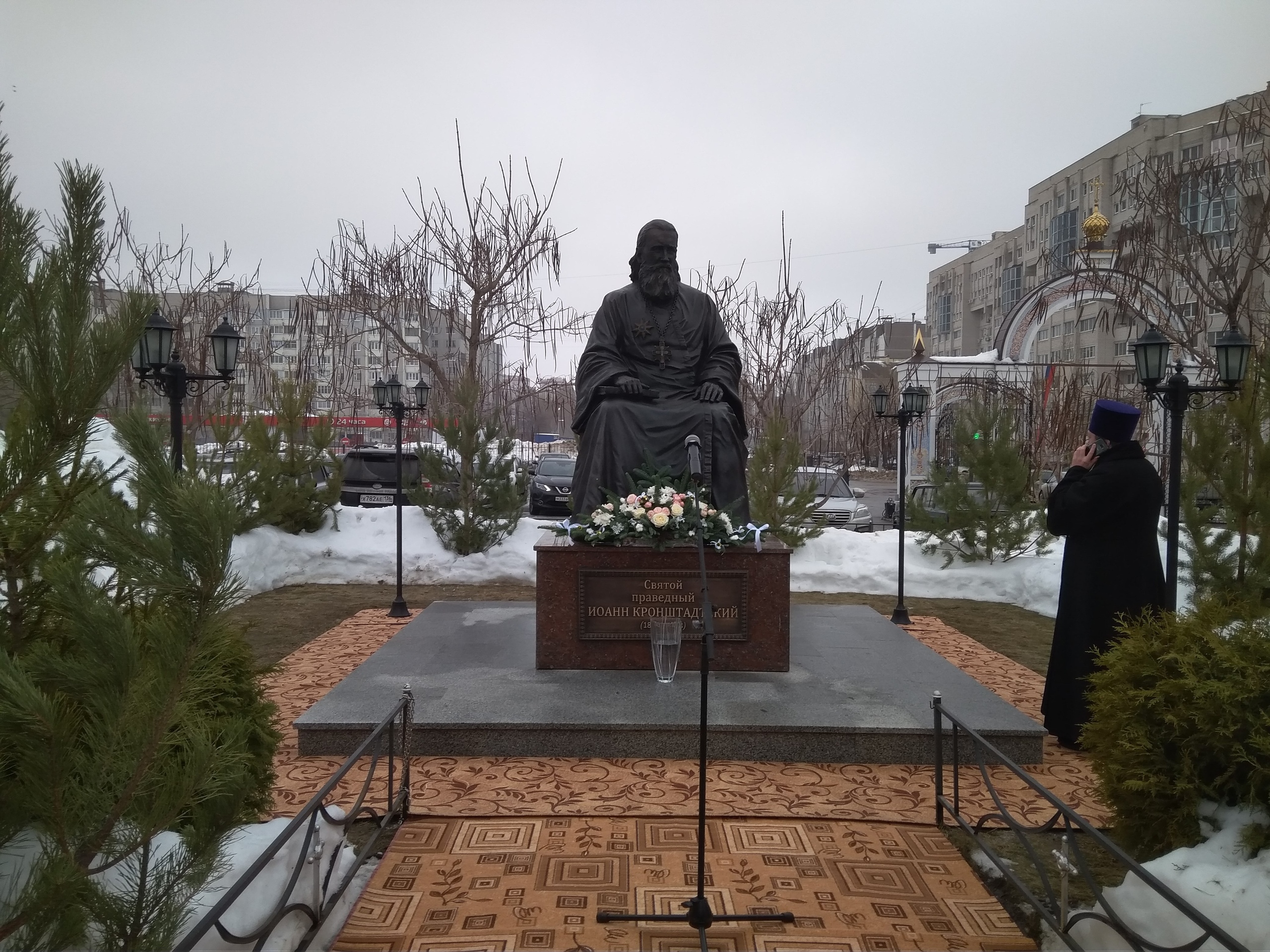 В Воронеже открылся памятник Иоанну Кронштадтскому
