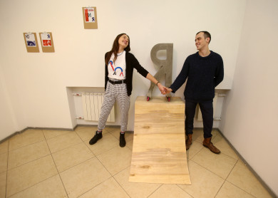 Художники из Лондона привезли в Воронеж бетонные ноги и бумажные кораблики
