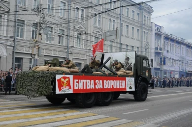 Передвижные инсталляции на параде в Воронеже восхитили зрителей