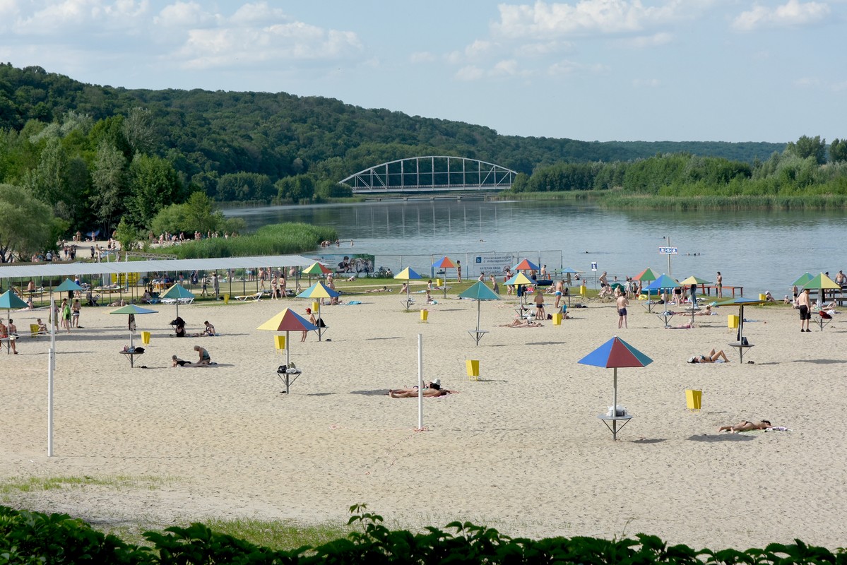 В День России на воронежских пляжах наблюдался аншлаг

