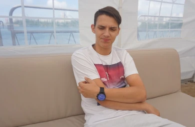 Тима Белорусских в Воронеже рассказал, как ведёт себя с навязчивыми фанатками
