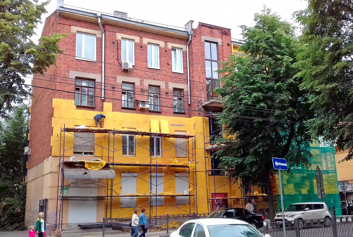 Специалисты уверены, что историческую уникальность фасада дома № 16 на ул. Никитинской можно было сохранить не в ущерб его теплоизоляционным свойствам