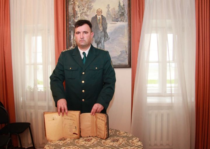 Воронежскому музею передали украденные бывшим зэком книги