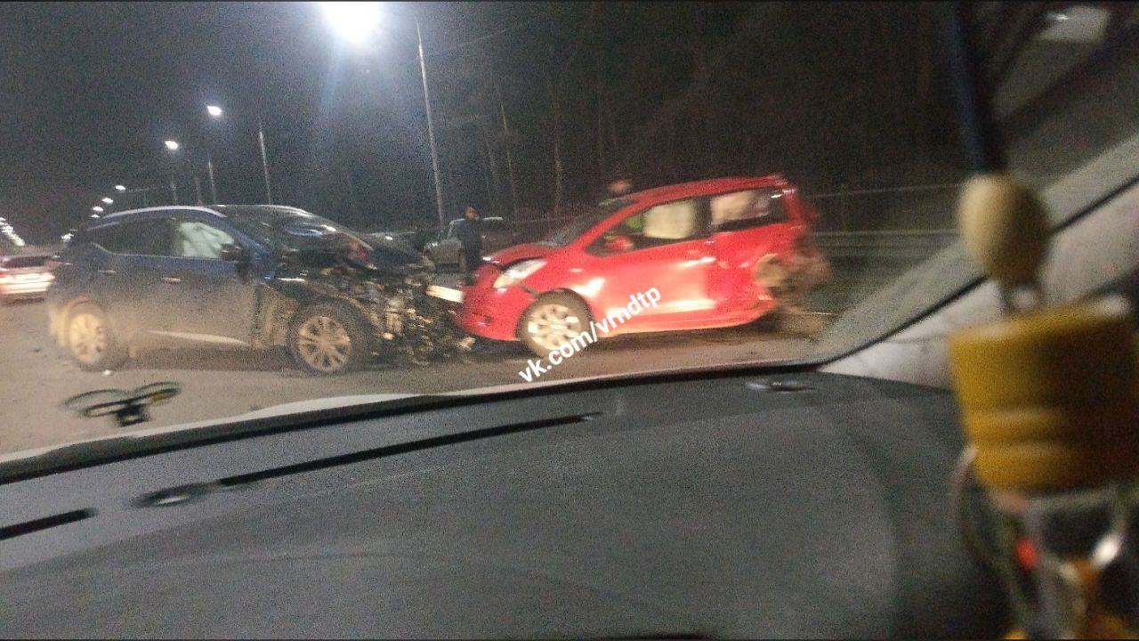 оставление места дтп. авария красный форд фокус липецк. авто после дтп. отрадненский район апрелев напротив полиции авария была. авария на фронтовых бригад екатеринбург сегодня.