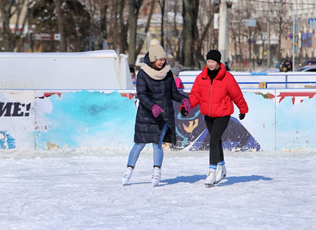 В Воронеже закрылись катки на площади Ленина