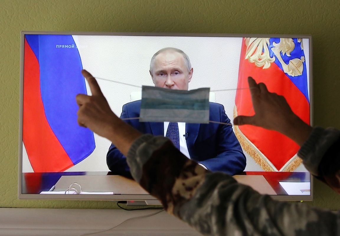 Путин анонсировал новые меры поддержки безработных россиян
