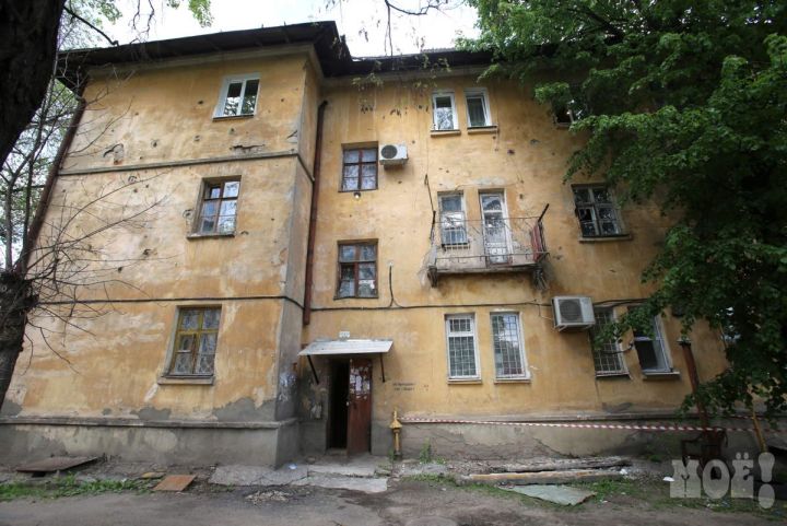В Воронеже дом, в котором рухнул балкон с женщиной, собираются снести