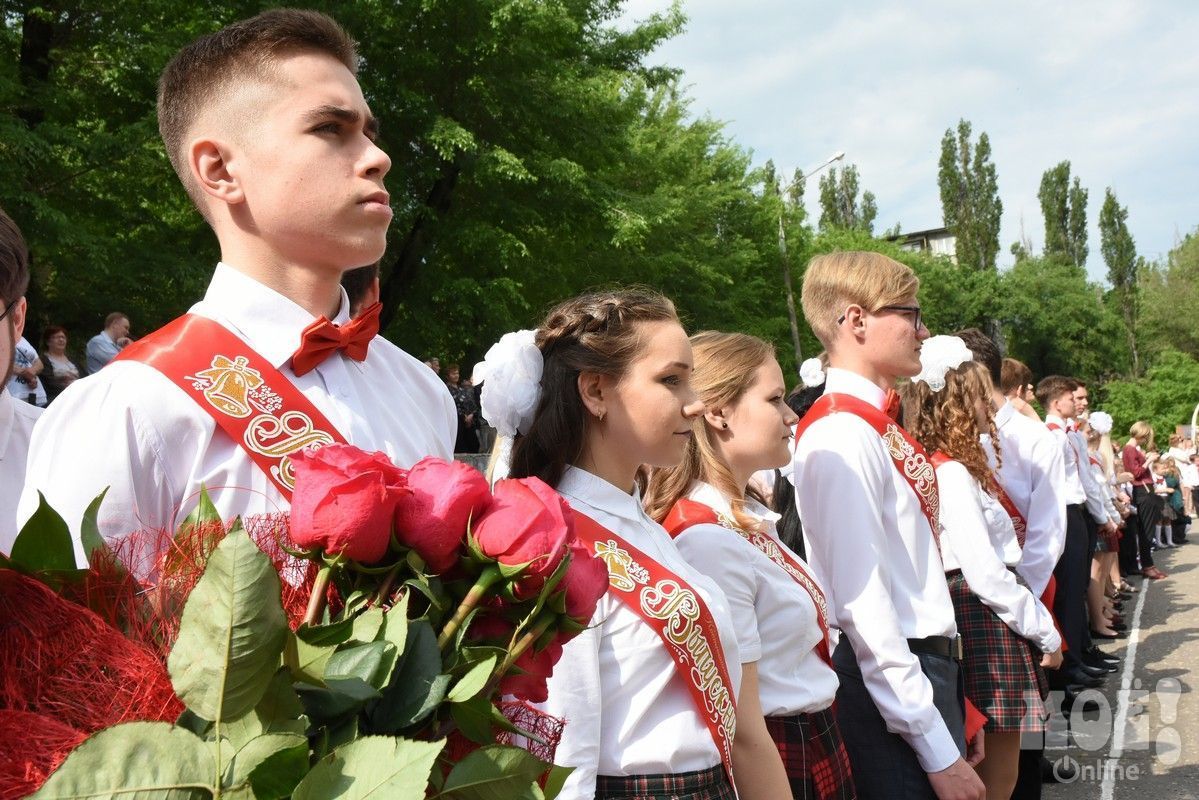 Воронежские школьники в 2020 году получат аттестаты без экзаменов
