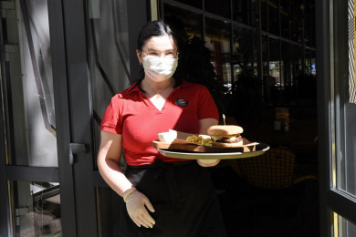 Посетители открывшихся в Воронеже кафе: «Немного страшно»
